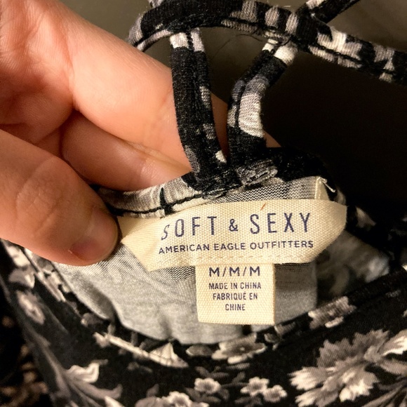 American Eagle Soft and Sexy Black Floral Romper - Picture 3 of 4